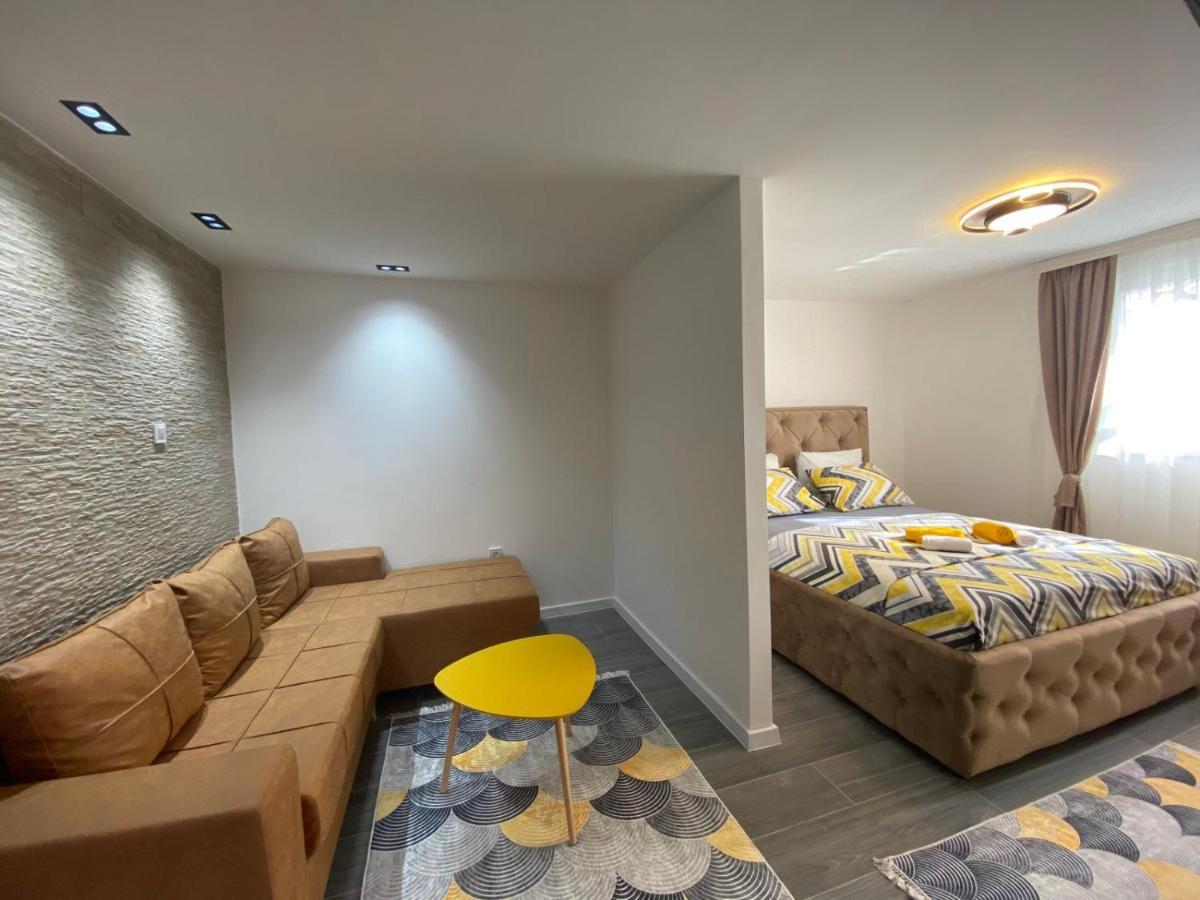 Vucinic Studio Apartment سيتينيي المظهر الخارجي الصورة