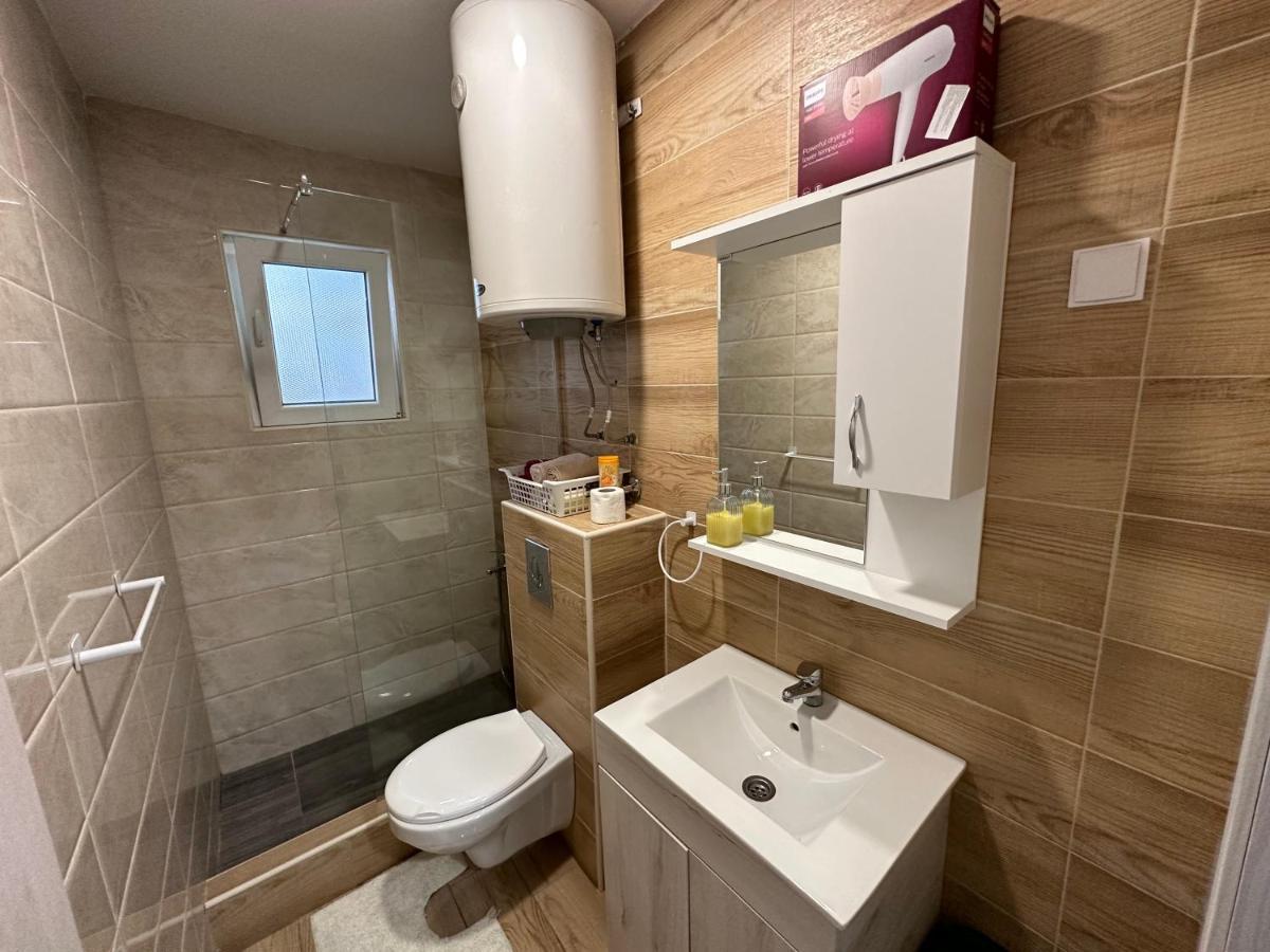 Vucinic Studio Apartment سيتينيي المظهر الخارجي الصورة